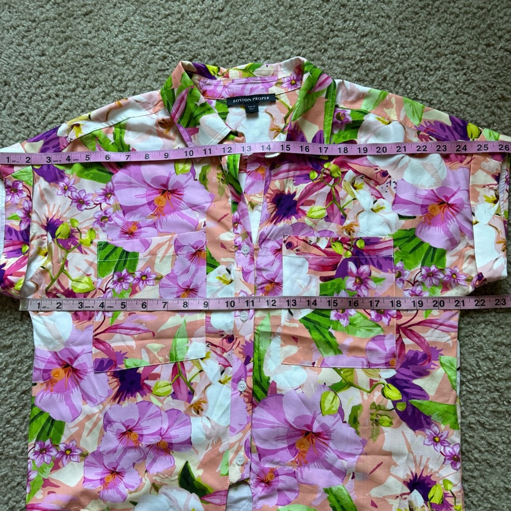 Boston Proper Cabo Fleurs Print Shirt Sz M Multicolor Versatile Short Sleeve - Picture 9 of 12